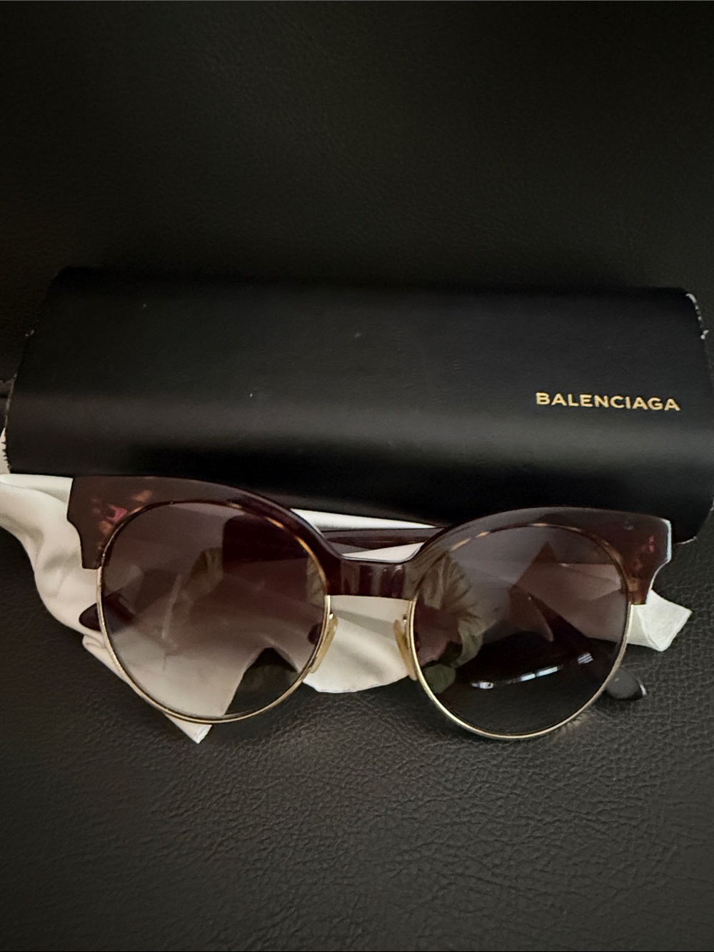 Balenciaga Women's BA 128 Sunglasses
Tortoiseshell Gold Cat Eye COA 51-19-140 - Picture 5 of 16